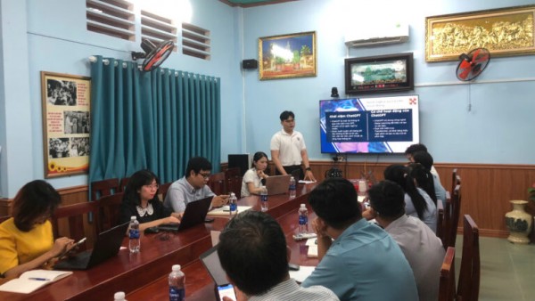  CÔNG TY LUẬT NAM HÀ VÀ CỘNG SỰ TỔ CHỨC TRAO ĐỔI VÀ TẬP HUẤN “AI TRONG THỜI ĐẠI SỐ ĐỐI VỚI HÀNH CHÍNH” 