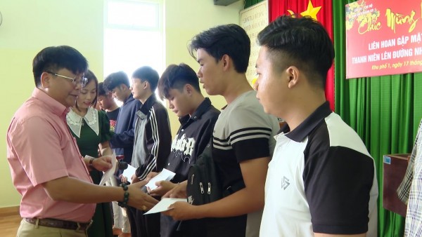 Thành phố Vũng Tàu: Kịp thời cổ vũ, động viên các thanh niên lên đường nhập ngũ