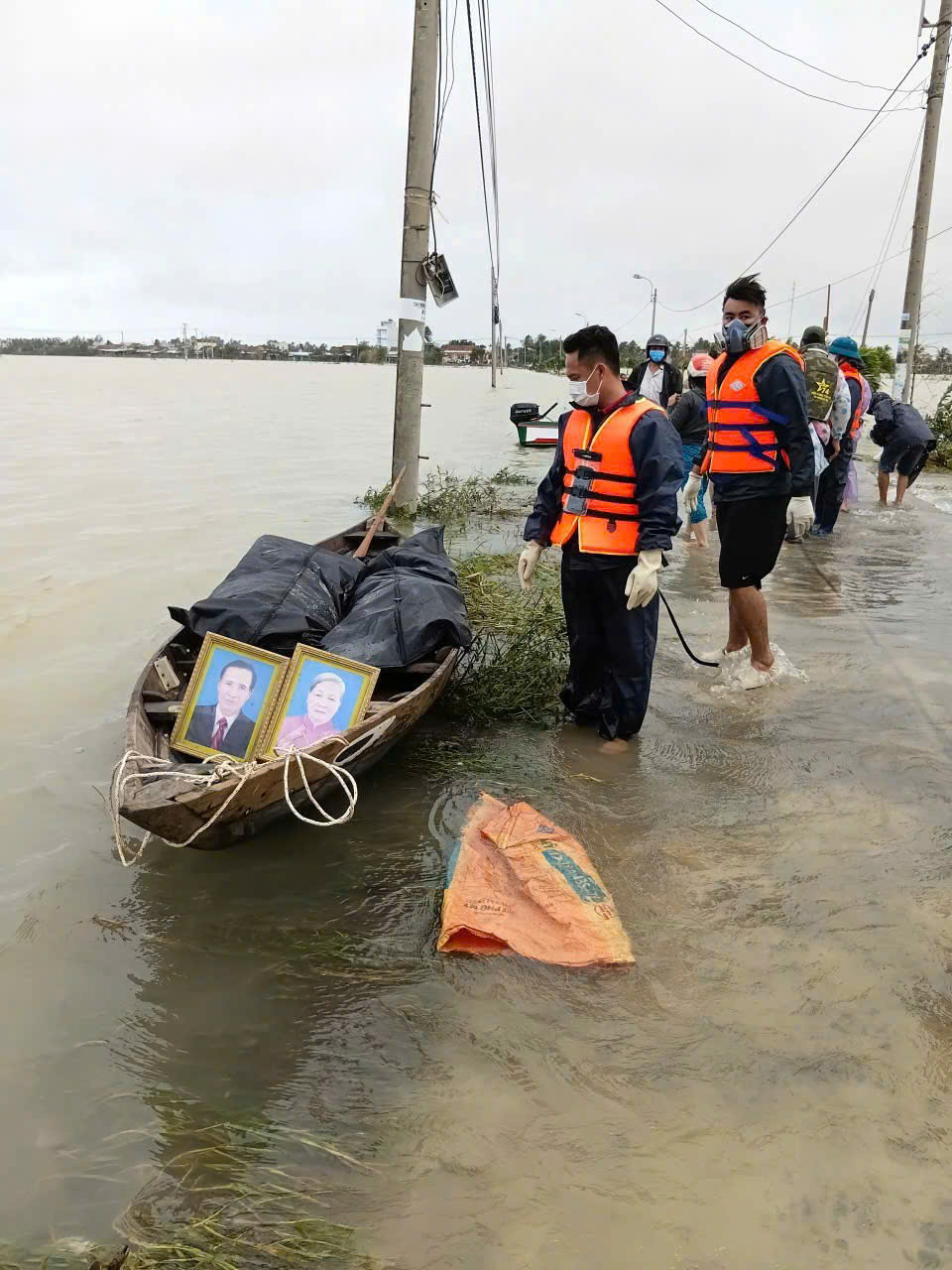 z7270478650090 b7d07ad8c7d9e64b3d68565be938023e