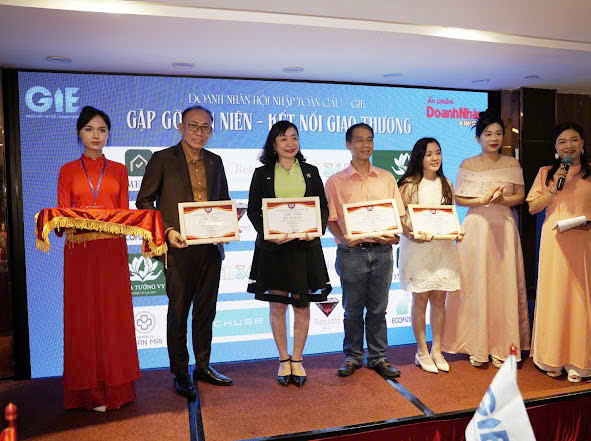 z7662482731501 f8181b8d919333e63ec3f1df3eda7245